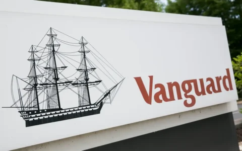 两只 Vanguard ETF，或将让你的长期投资组合实现数百万增长